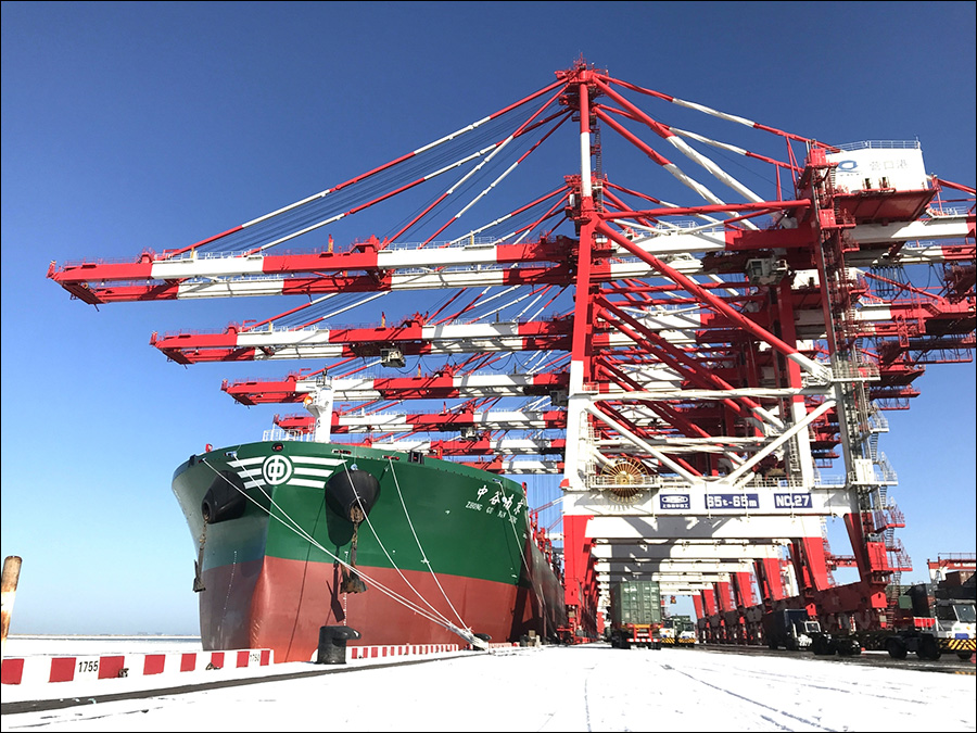 海内最大内贸海运集装箱船