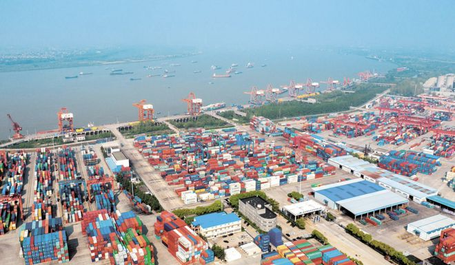 前三季度口岸集装箱吞吐量增添的窍门