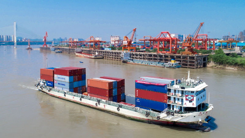 航运业热度回升，，，，，，二季度航运景气指数大幅提升