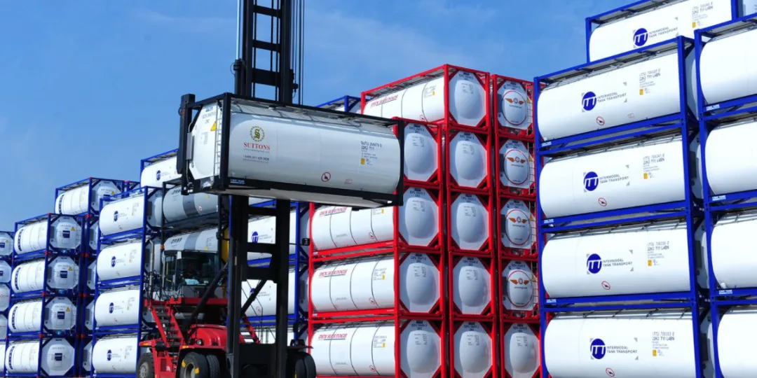 卸完煤油直接装食用油？？？海运中的罐式集装箱不会这么做