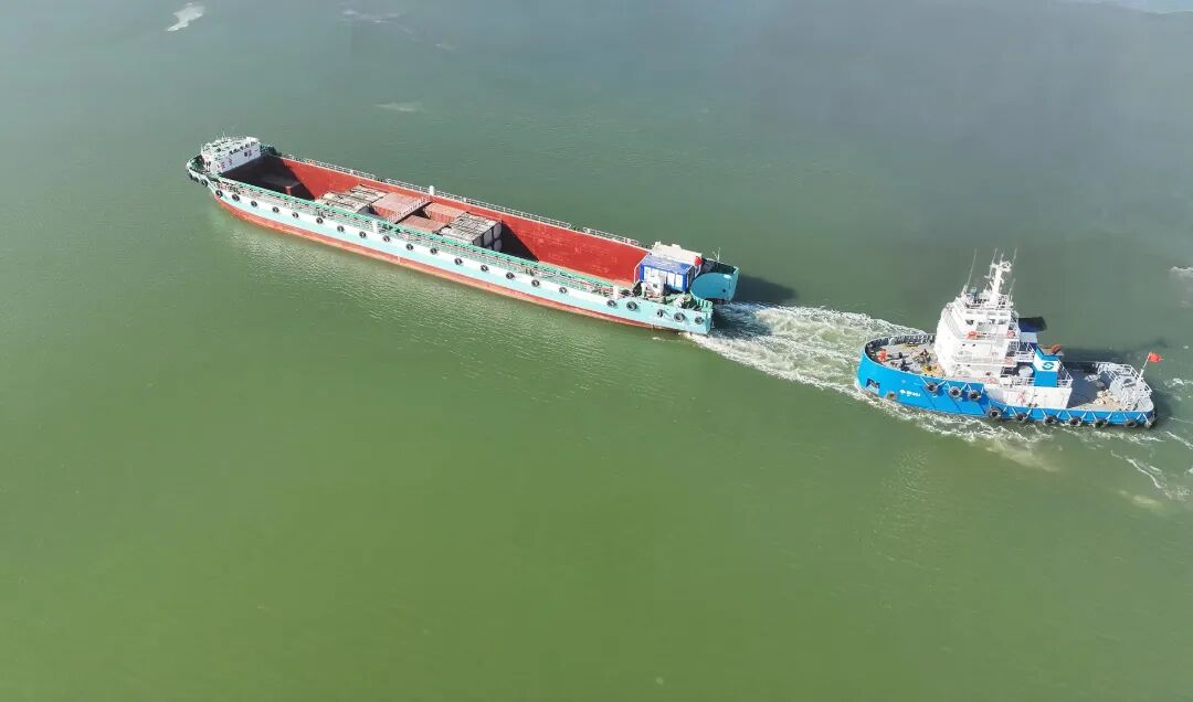 黄金水道”空箱调运顺遂完成首航，，，，，潍坊港区“海河联运”通道再添新动能